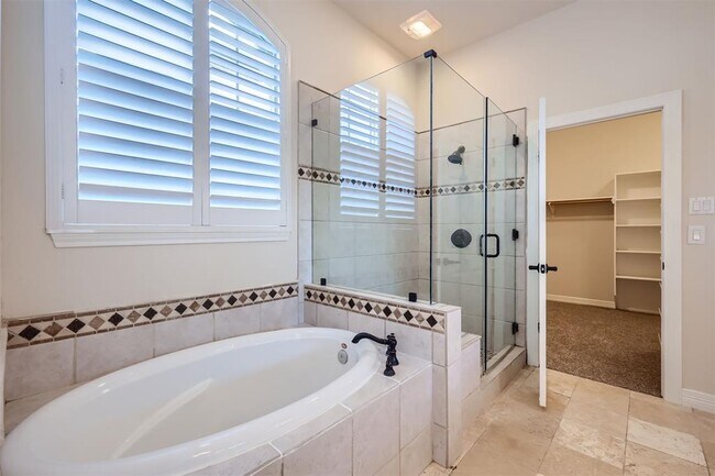 Building Photo - 2114 Cliffs Edge Dr