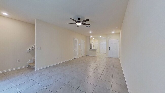 Building Photo - Jacksonville Townhome w/ Garage, Spacious Bedrooms & In-Unit Washer/Dryer
