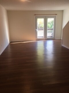 Building Photo - Spacious 3 bedroom Townhome