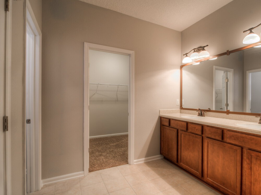 Building Photo - 16380 Bamboo Bluff Ct