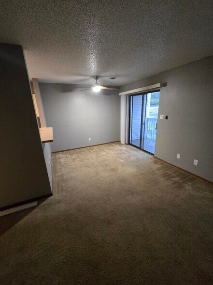 Building Photo - 206 Timber Ridge Dr