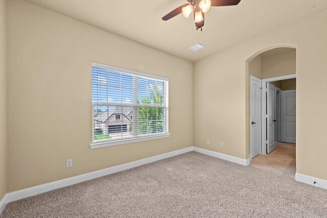 Building Photo - 5613 Fox Chase Ln