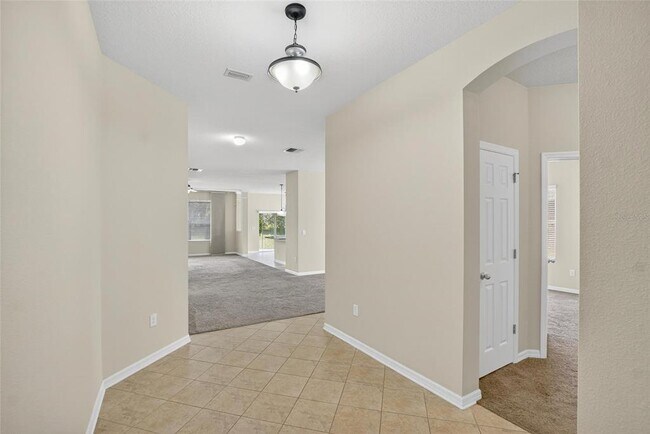 Building Photo - 15810 Starling Water Dr