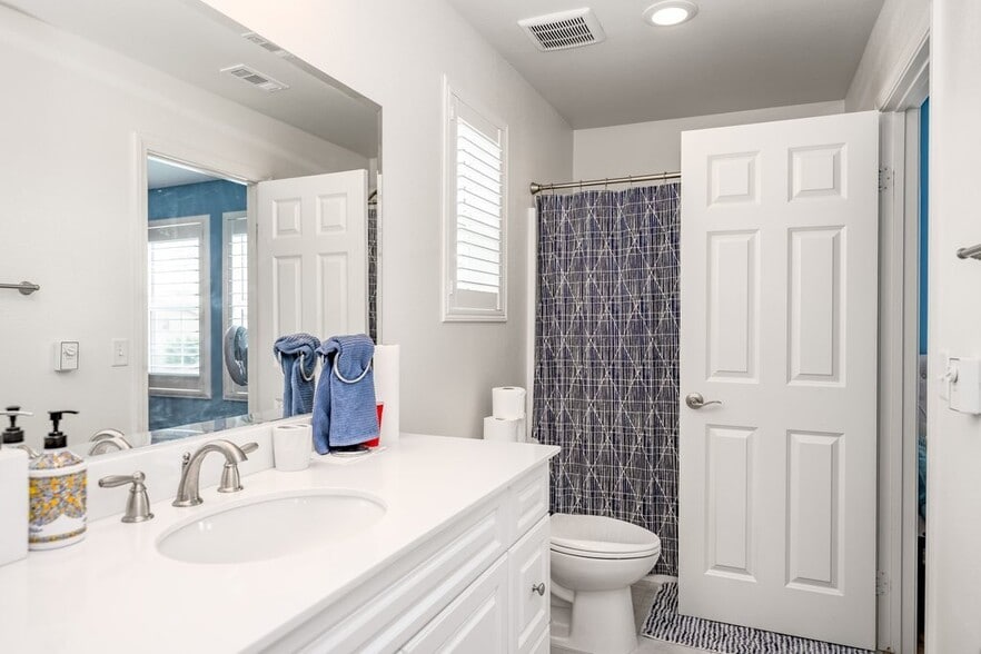 Building Photo - 2619 Candleberry Way