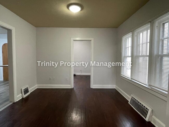 Building Photo - 407 Maryland Ave