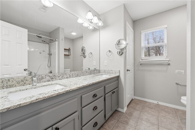 Building Photo - 15 Rillington Dr