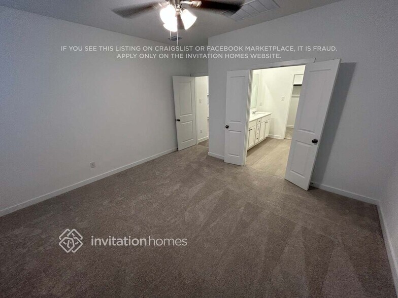 Building Photo - 327 Sedalia Trl