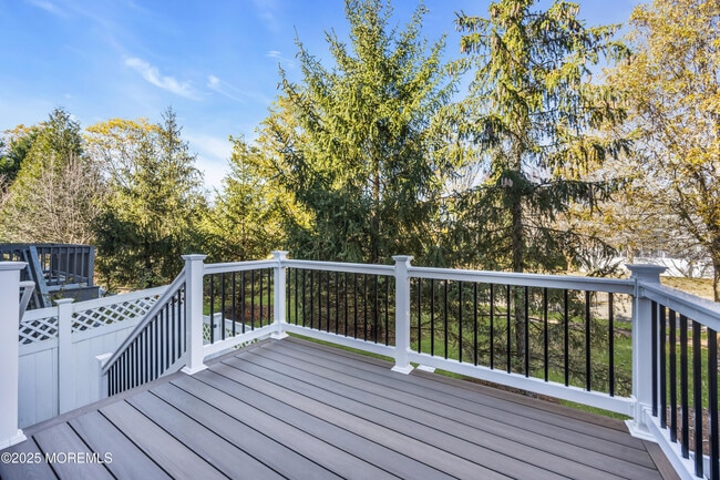 Building Photo - 82 Demarest Dr