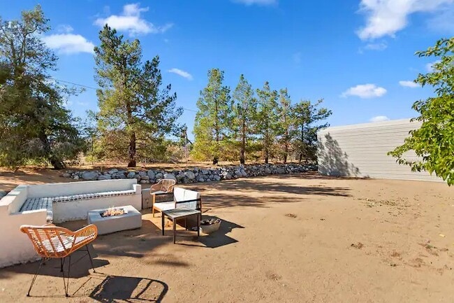 Building Photo - 58327 Bonanza Dr