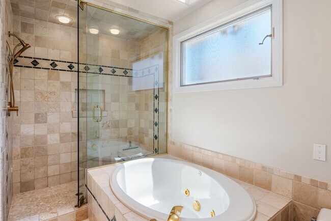 Building Photo - Custom Single Story in coveted Alvarado Es...