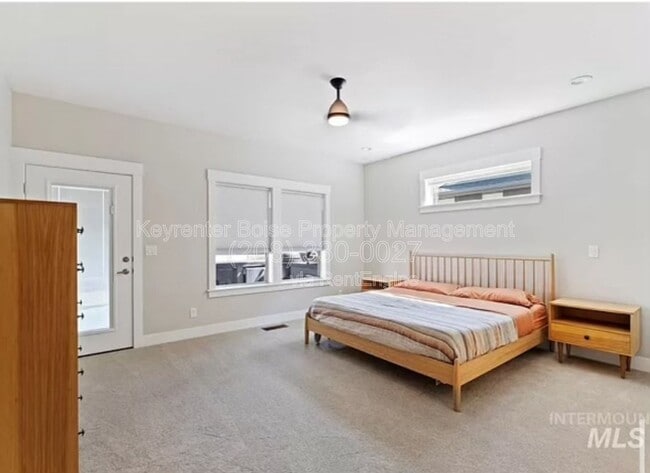 Building Photo - 8462 W Suttle Lake Dr