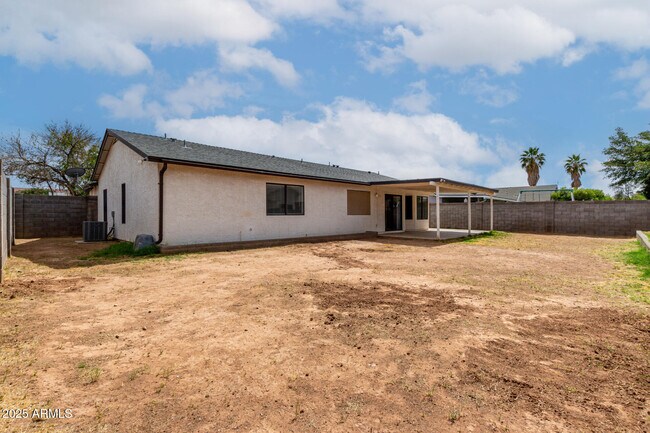 Building Photo - 2420 E Garnet Ave