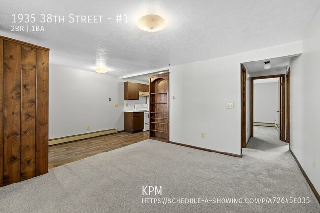 Building Photo - 2 BEDROOM | 1 BATH | MAIN LEVEL APARTMENT ...