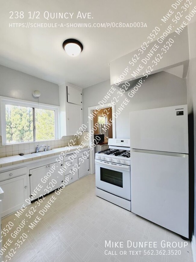 Building Photo - 2 Bedroom 2 Bath with office in Belmont He...