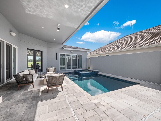 Building Photo - 239 Hampton Loop