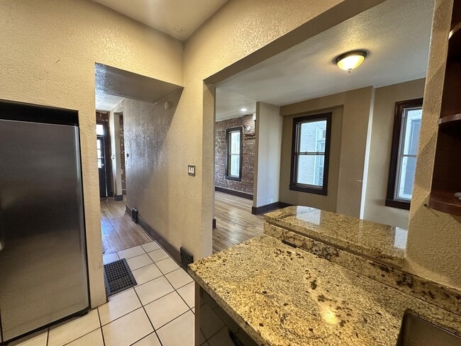 Building Photo - 2065 Emerson St