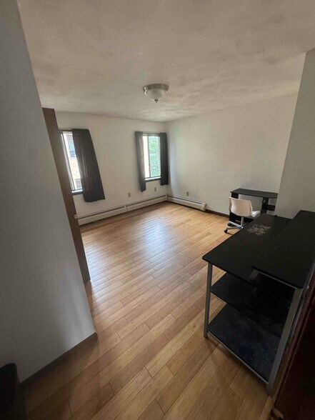 Building Photo - 31 Bowdoin St