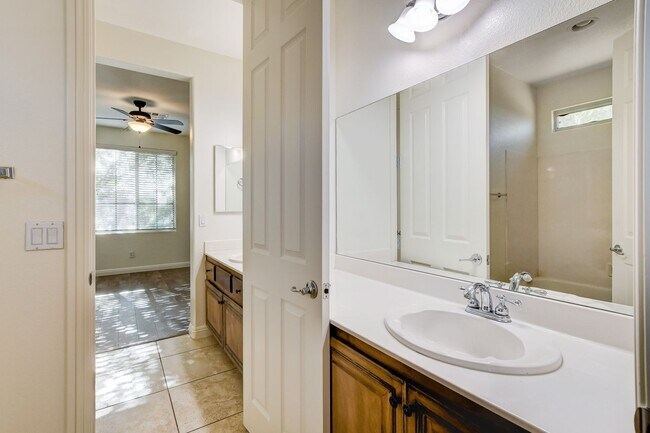 Building Photo - Single Family Home on 20k SQFT Lot in Gated Community