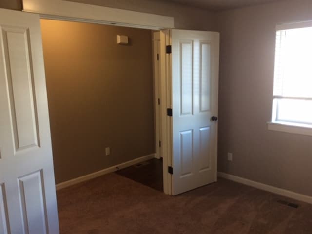 Building Photo - 468 Tulip Ave