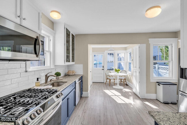 Building Photo - 435 Norwood Ave