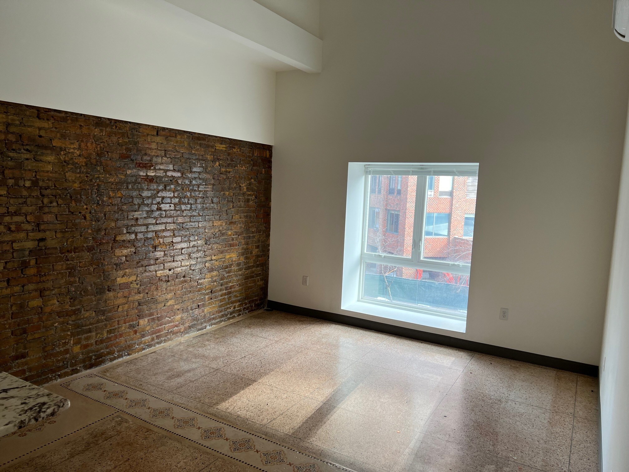 Building Photo - 480 S Salina St