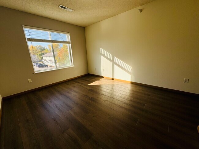 Building Photo - 245 Beaver Kreek Center