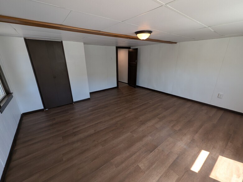 Building Photo - 206 Coal St