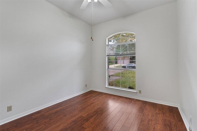 Building Photo - 7905 Henry Kinney Row