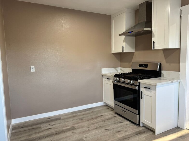 Building Photo - 3719 McKenzie St