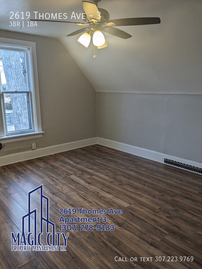 Building Photo - 2619 Thomes Ave
