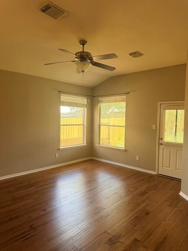 Building Photo - 26327 Whittmore Fields Dr