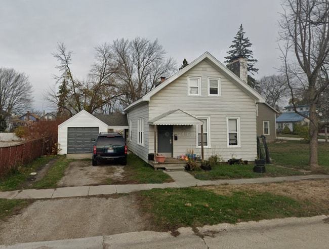 Primary Photo - 1307 Mansfield St