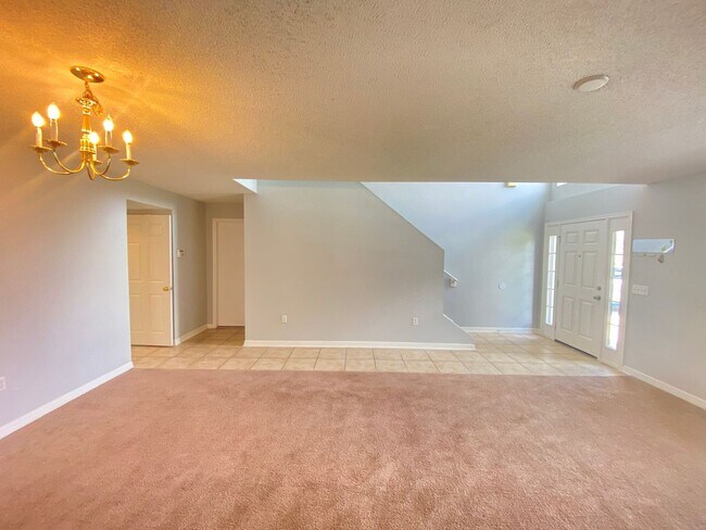 Building Photo - Beautiful 4B/3.5B/2 Car Garage 2-Story Home!
