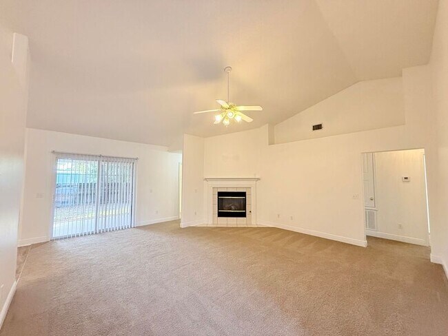 Building Photo - 7945 Amethyst Dr