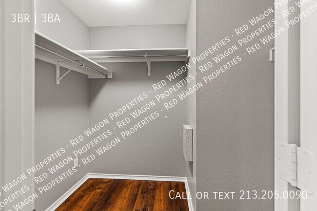 Building Photo - 4342 Safe Hbr