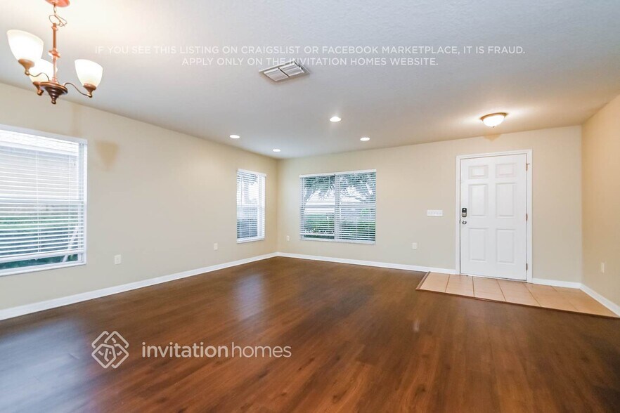 Building Photo - 5239 Moon Shell Dr