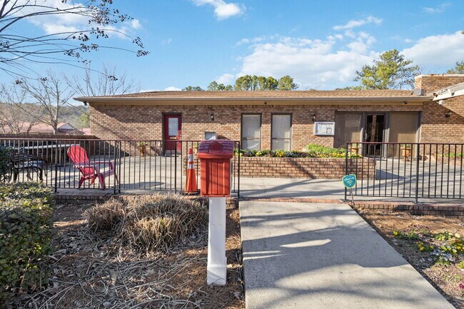 Primary Photo - 1004 Patton Creek Ln