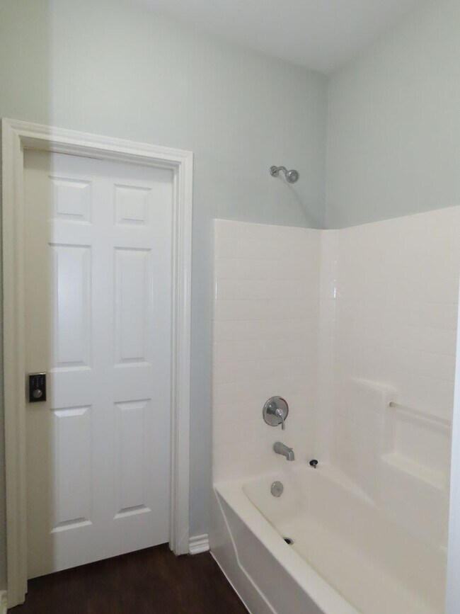 Building Photo - 2434 Haverhill Dr