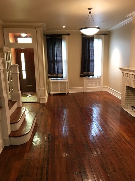 Living room - 1518 S 13th St