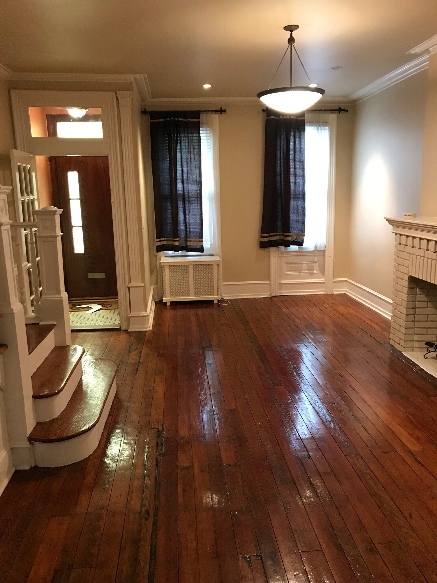 Living room - 1518 S 13th St