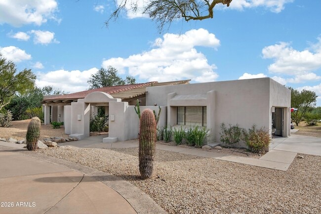 Building Photo - 8001 E Vista Bonita Dr