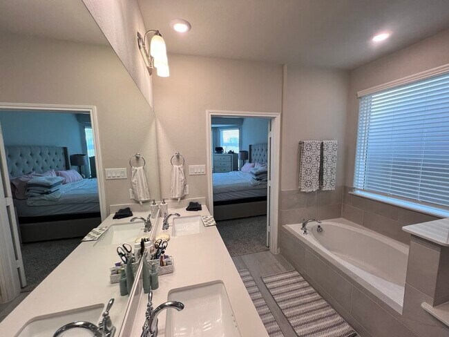 Building Photo - 21511 Pachino Ln