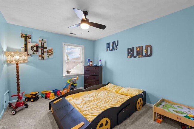 Building Photo - 181 Golden Maple Dr