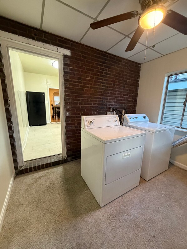 Building Photo - 507 E Cold Spring Ln