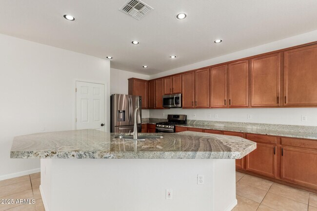 Building Photo - 4274 E Gleneagle Dr