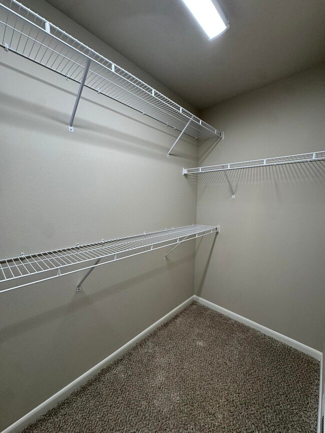 Building Photo - 2175 Autumn Lake Parkway