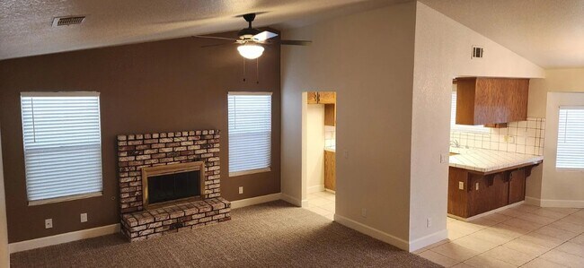 Building Photo - 2090 N Berkeley Ave