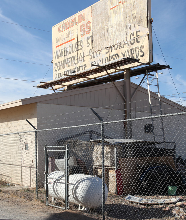 Building Photo - 14291 Montana Ave