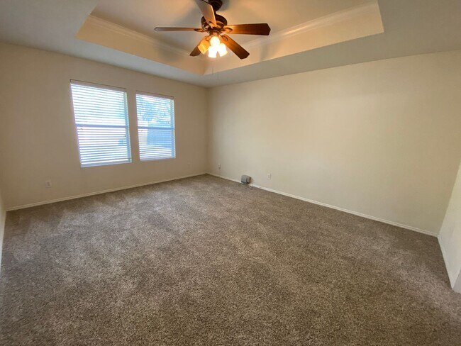 Building Photo - 8027 Ashwood Pointe