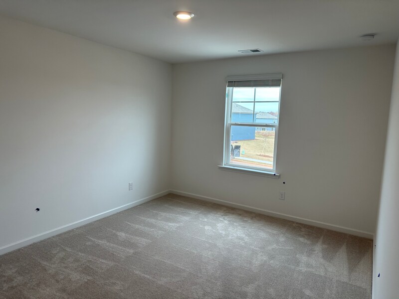 Building Photo - 1112 Holland Dr